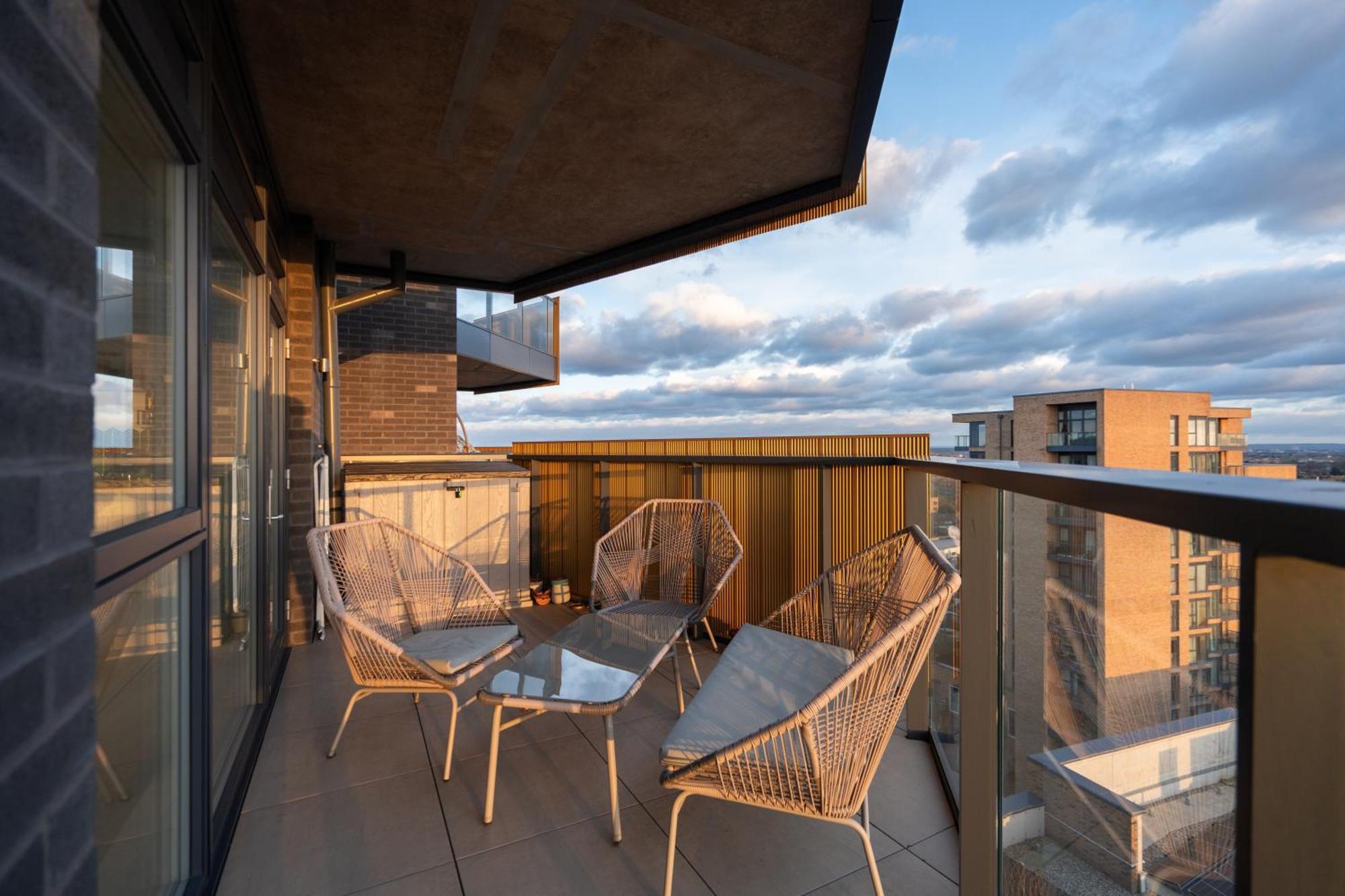 Appartement Sunset Retreat: Steps From Heathrow/Twickenham à Hounslow Extérieur photo